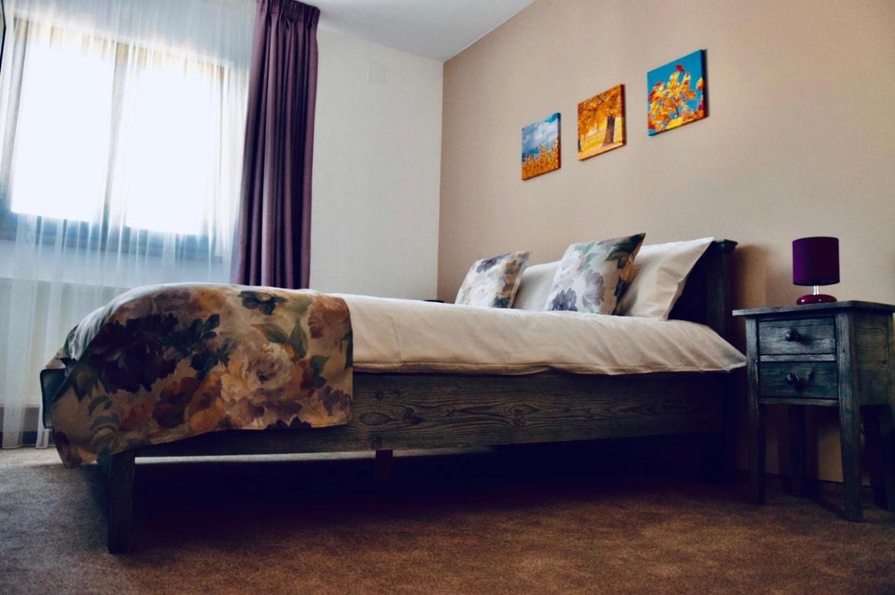 Casa Ankeli Bed & Breakfast Buşteni Eksteriør bilde