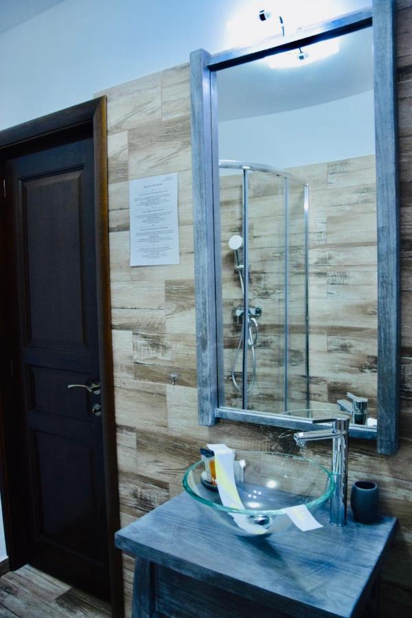 Casa Ankeli Bed & Breakfast Buşteni Eksteriør bilde